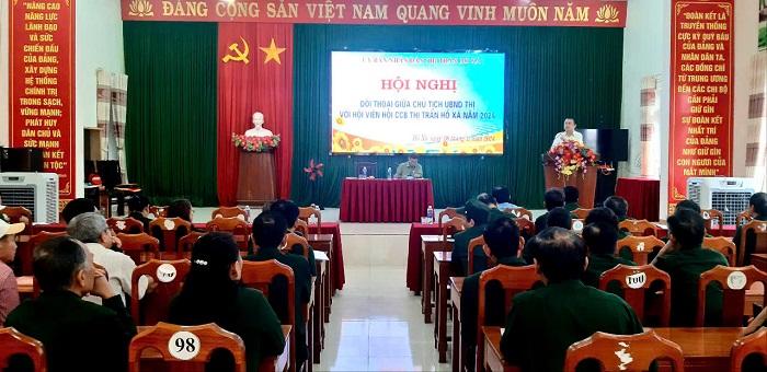 Thị trấn Hồ Xá tổ chức hội nghị đối thoại giữa Chủ tịch UBND thị với cán bộ, hội viên hội Cựu chiến...